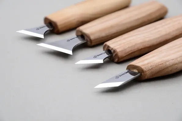 Spikkesett S05 til Karveskurd. 4 kniver i mappe. Beavercraft 